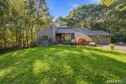 83 High Wood Dr, Glastonbury, CT 06033
