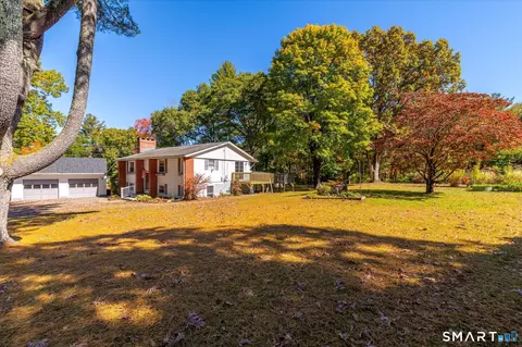 Exterior - 144 Pickett Rd, Plainfield, CT 06374 photo 3 of 10