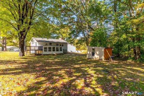 Exterior - 144 Pickett Rd, Plainfield, CT 06374 photo 4 of 10