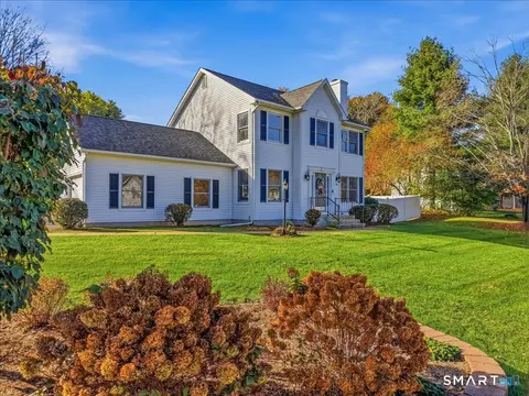 40 Walek Farms Rd, Manchester, CT 06040