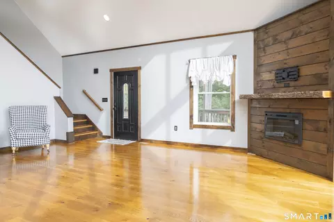 Living - 597 E Thompson Rd, Thompson, CT 06277 photo 1 of 1