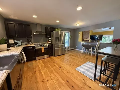 155 Lovers Ln, Plainfield, CT 06374 photo 3
