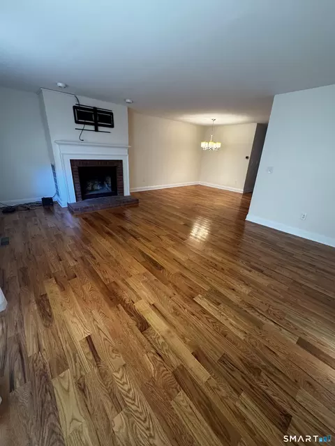 Living - 6 Cascade Cir #6, Monroe, CT 06468 photo 2 of 3