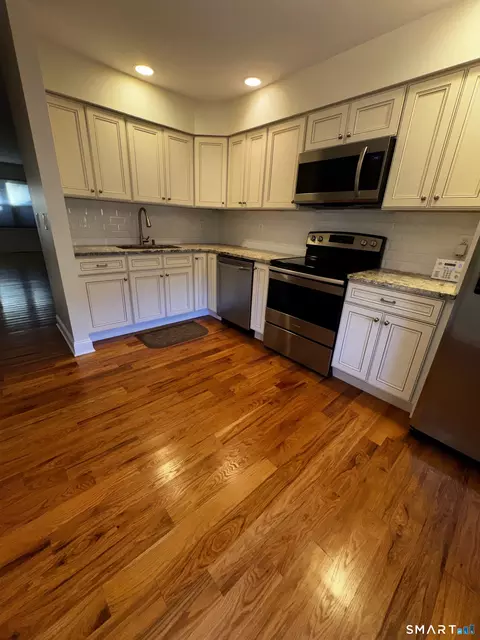 Kitchen - 6 Cascade Cir #6, Monroe, CT 06468 photo 3 of 3