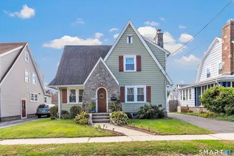 555 Windsor Ave, Stratford, CT 06615