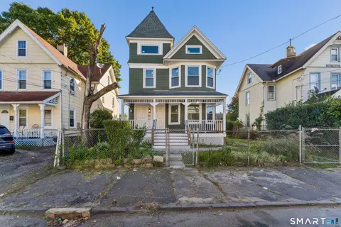 202-204 Bunnell St, Bridgeport, CT 06607