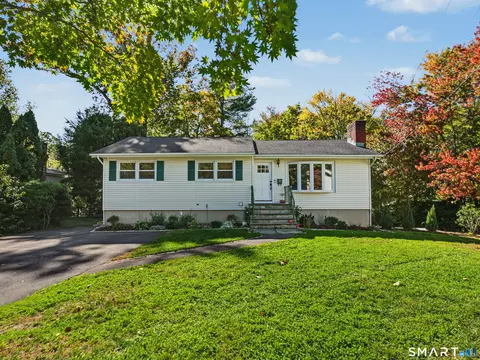 100 Fawn Dr, Stamford, CT 06905