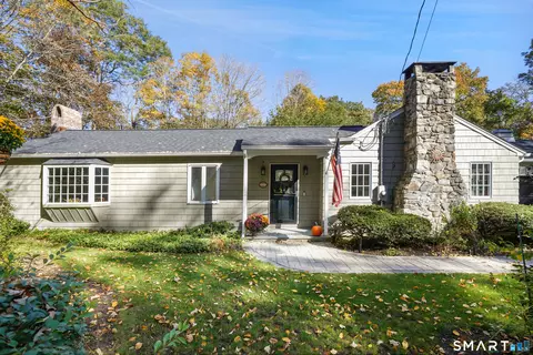 Exterior - 82 Simpaug Tpke, Redding, CT 06896 photo 2 of 9