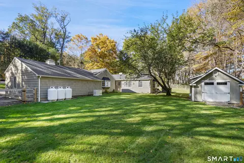 Exterior - 82 Simpaug Tpke, Redding, CT 06896 photo 5 of 9