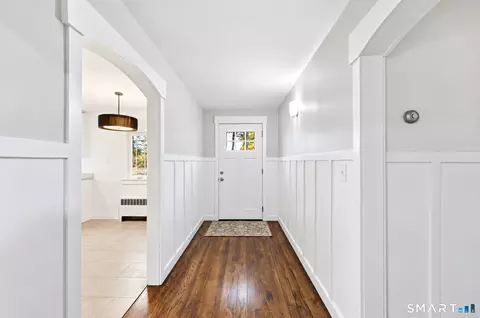 Entry Way - 42 Cemetery Rd, Union, CT 06076 photo 2 of 2