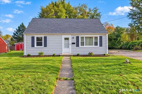33 Northwood Pl, Milford, CT 06461