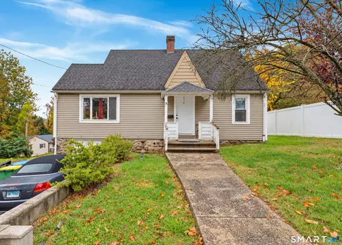 3 Suffolk St, Waterbury, CT 06704