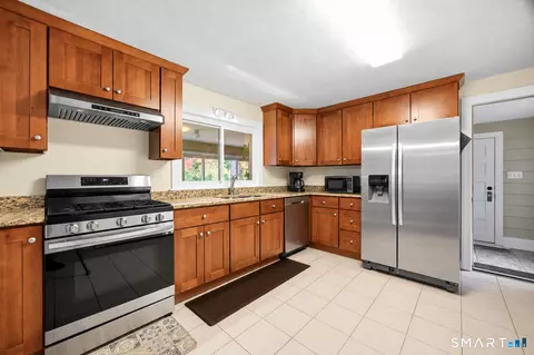 309 Brainard Rd, Enfield, CT 06082