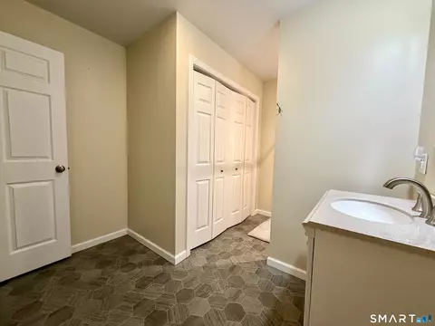 Bath - 24 Indian Hollow Rd, Windham, CT 06280 photo 5 of 6