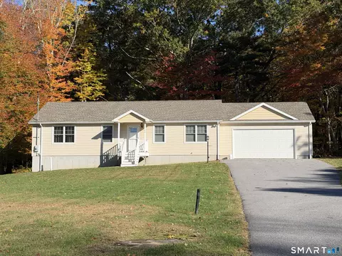 24 Indian Hollow Rd, Windham, CT 06280 photo 2