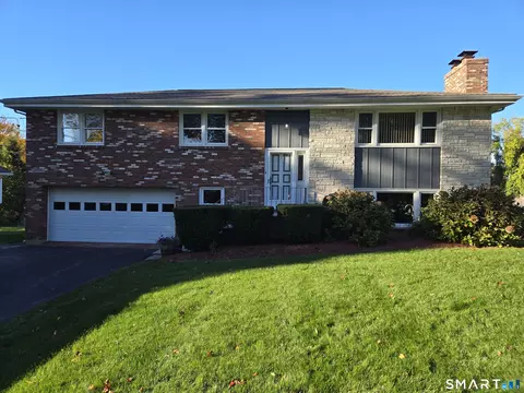 75 Neipsic Rd, Glastonbury, CT 06033
