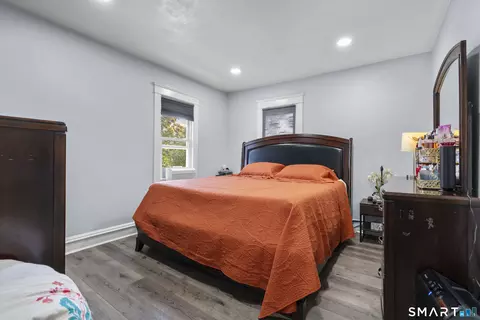 Bedroom - 48 Smith St, West Haven, CT 06516 photo 4 of 5