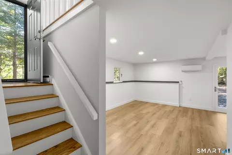 Entry Way - 34 Dorethy Rd, Redding, CT 06896 photo 5 of 5