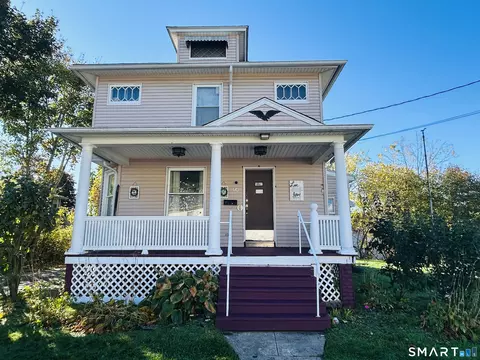 14 Gordon St, Waterbury, CT 06710