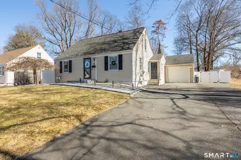46 Florence St, Newington, CT 06111