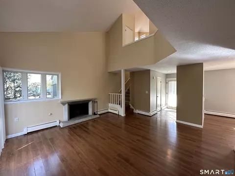 7 Staunton Ct #F, Farmington, CT 06032