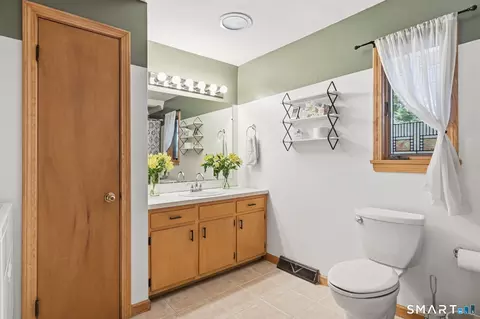 Bath - 643 Forest Rd, Suffield, CT 06093 photo 1 of 1
