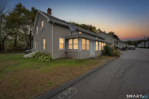 4 Church St, Killingly, CT 06239