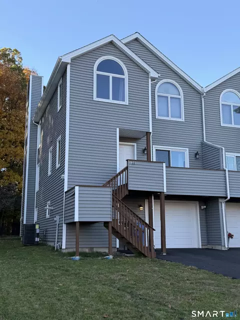 38 Jeffrey Alan Dr, Manchester, CT 06042