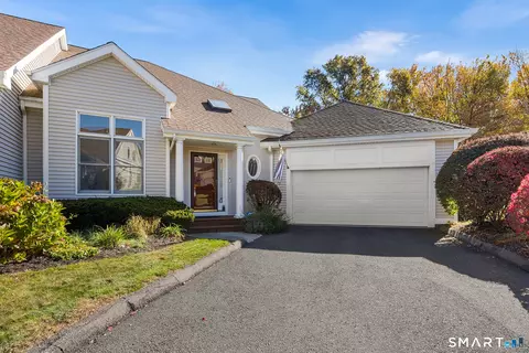 73 Summerfield Gdns #73, Shelton, CT 06484
