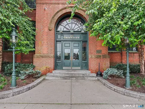 25 Grand St #249, Norwalk, CT 06851