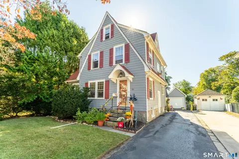 180 Gardner Ave, New London, CT 06320