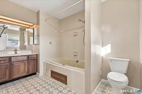 Bath - 104 Goslee Rd, Bantam, CT 06750 photo 2 of 4