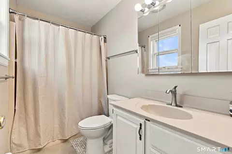 Bath - 104 Goslee Rd, Bantam, CT 06750 photo 3 of 4