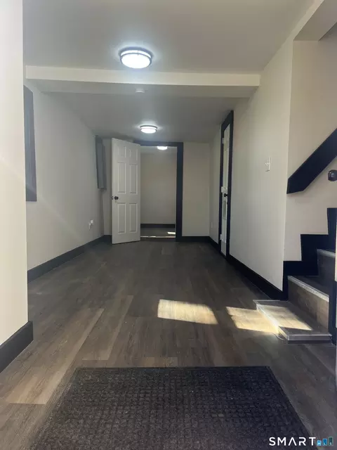 Entry Way - 22 Hemlock Trl, Sandy Hook, CT 06482 photo 6 of 8