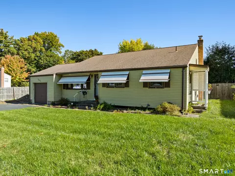 102 Grande Rd, East Hartford, CT 06118