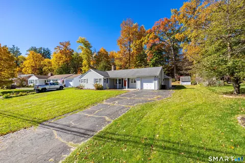 87 Selden Hill Dr, West Hartford, CT 06107