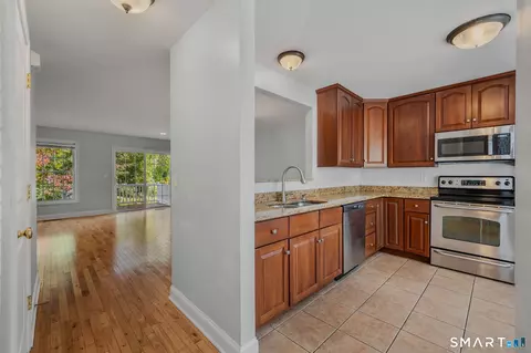 Entry Way - 15 Freedom Way #83, Niantic, CT 06357 photo 3 of 7