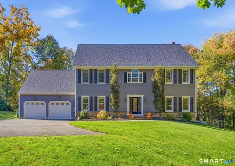55 Rampart Dr, Glastonbury, CT 06033