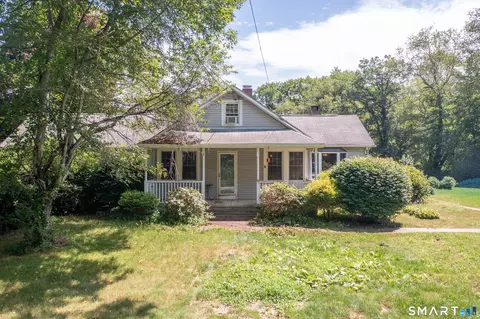 193 Old Colchester Rd, Quaker Hill, CT 06375