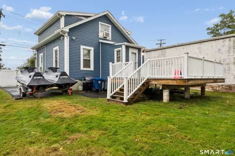 Exterior - 24 High St, West Haven, CT 06516 photo 6 of 6