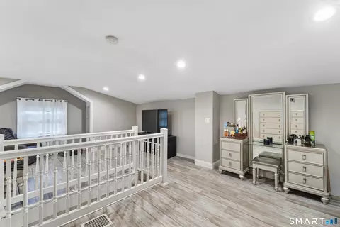 Entry Way - 24 High St, West Haven, CT 06516 photo 4 of 4