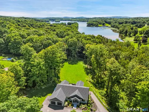 121 Aunt Hack Rd, Danbury, CT 06811 photo 6