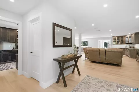 121 Aunt Hack Rd, Danbury, CT 06811 photo 14