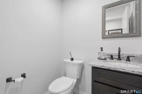 121 Aunt Hack Rd, Danbury, CT 06811 photo 13