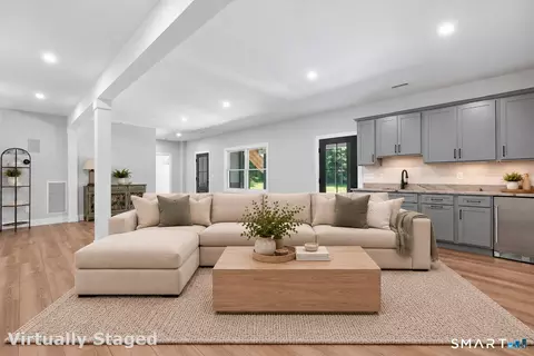 121 Aunt Hack Rd, Danbury, CT 06811 photo 31