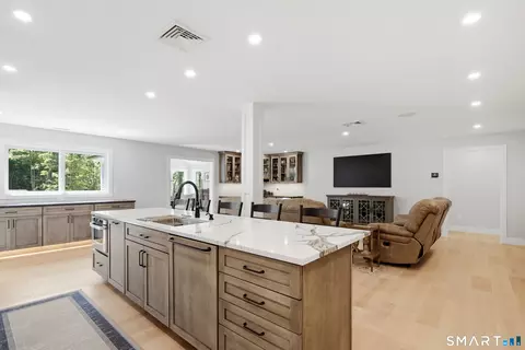 121 Aunt Hack Rd, Danbury, CT 06811 photo 7