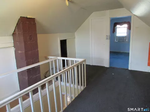 Entry Way - 34 Devonshire Rd, Milford, CT 06460 photo 2 of 2