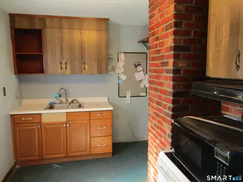 Kitchen - 34 Devonshire Rd, Milford, CT 06460 photo 3 of 3