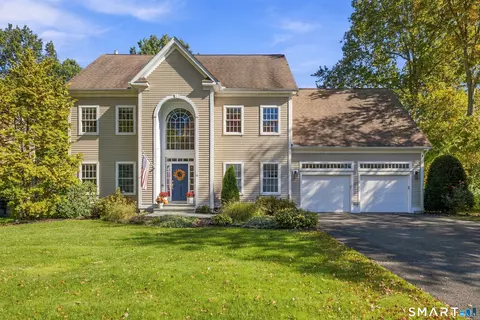 14 Brainard Rd, West Hartford, CT 06117