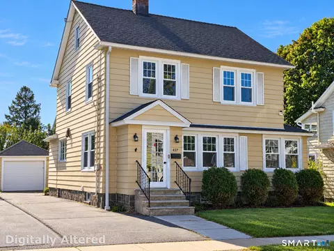 437 Woodstock Ave, Stratford, CT 06614